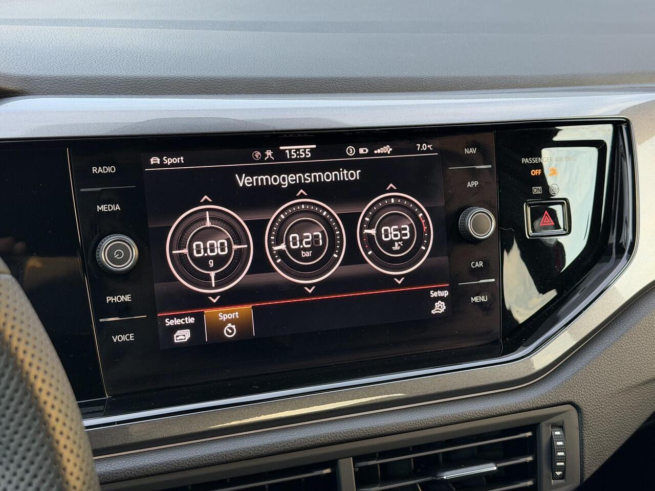 Volkswagen POLO 2.0 TSI GTI 207 PK DSG / Adaptief Onderstel DCC / Adaptive Cruise / Navigatie / Virtual Cockpit / Sportstoelen / Apple Carplay & Android / Stoelverwarming / 1.200 kg trekgewicht / Dodehoek Detectie / Park Assistent /