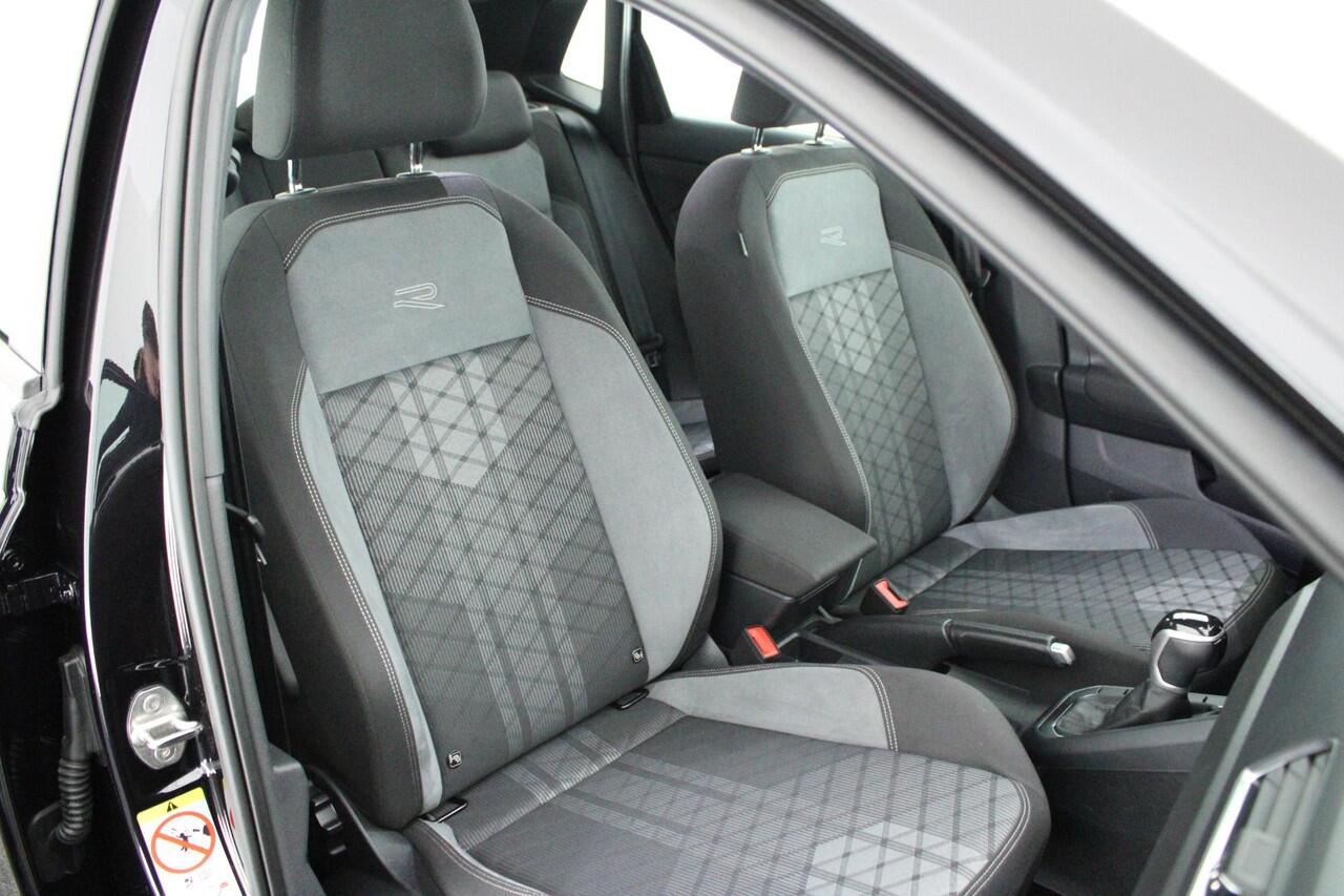 Volkswagen POLO 1.0 TSI 95pk DSG R-Line Camera Stoelverwarming Virtual Cockpit Navigatie