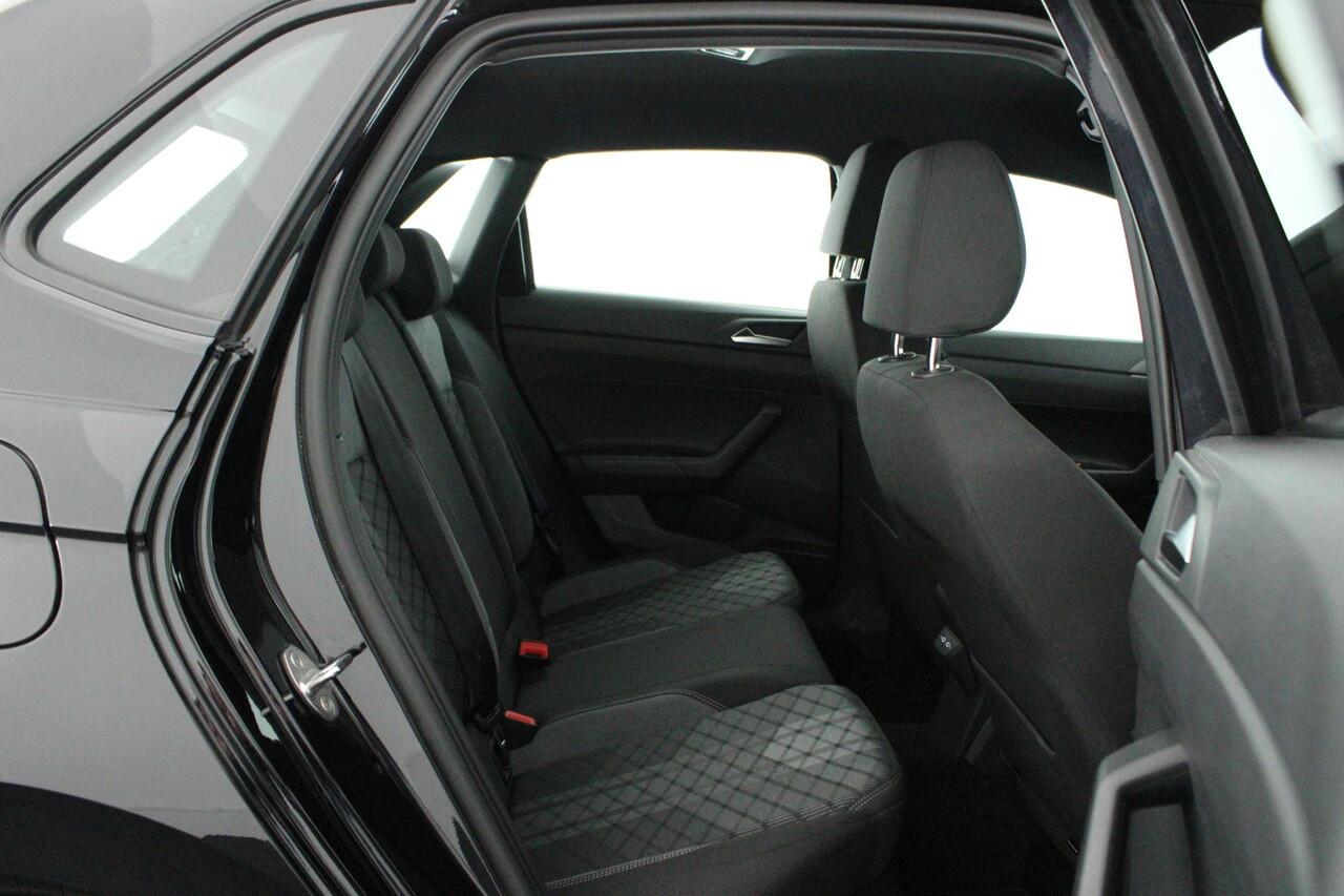 Volkswagen POLO 1.0 TSI 95pk DSG R-Line Camera Stoelverwarming Virtual Cockpit Navigatie
