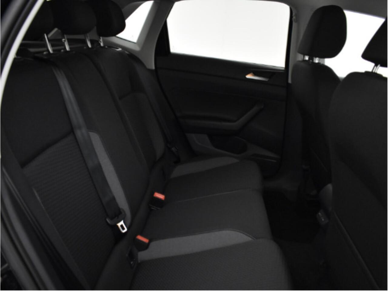 Volkswagen POLO Life Edition 1.0 TSI 95 pk 5 versn. Hand · Achteruitrijcamera · regensensor ·