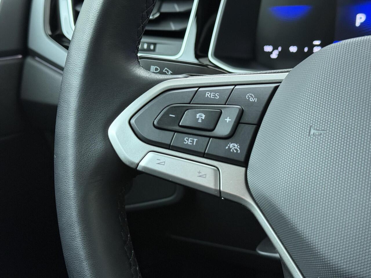 Volkswagen POLO 1.0 TSI R-Line Business | 116 PK | Automaat | Panoramadak | Matrix LED koplamp IQ.Light | Adaptive cruise control | Navigatiesysteem |