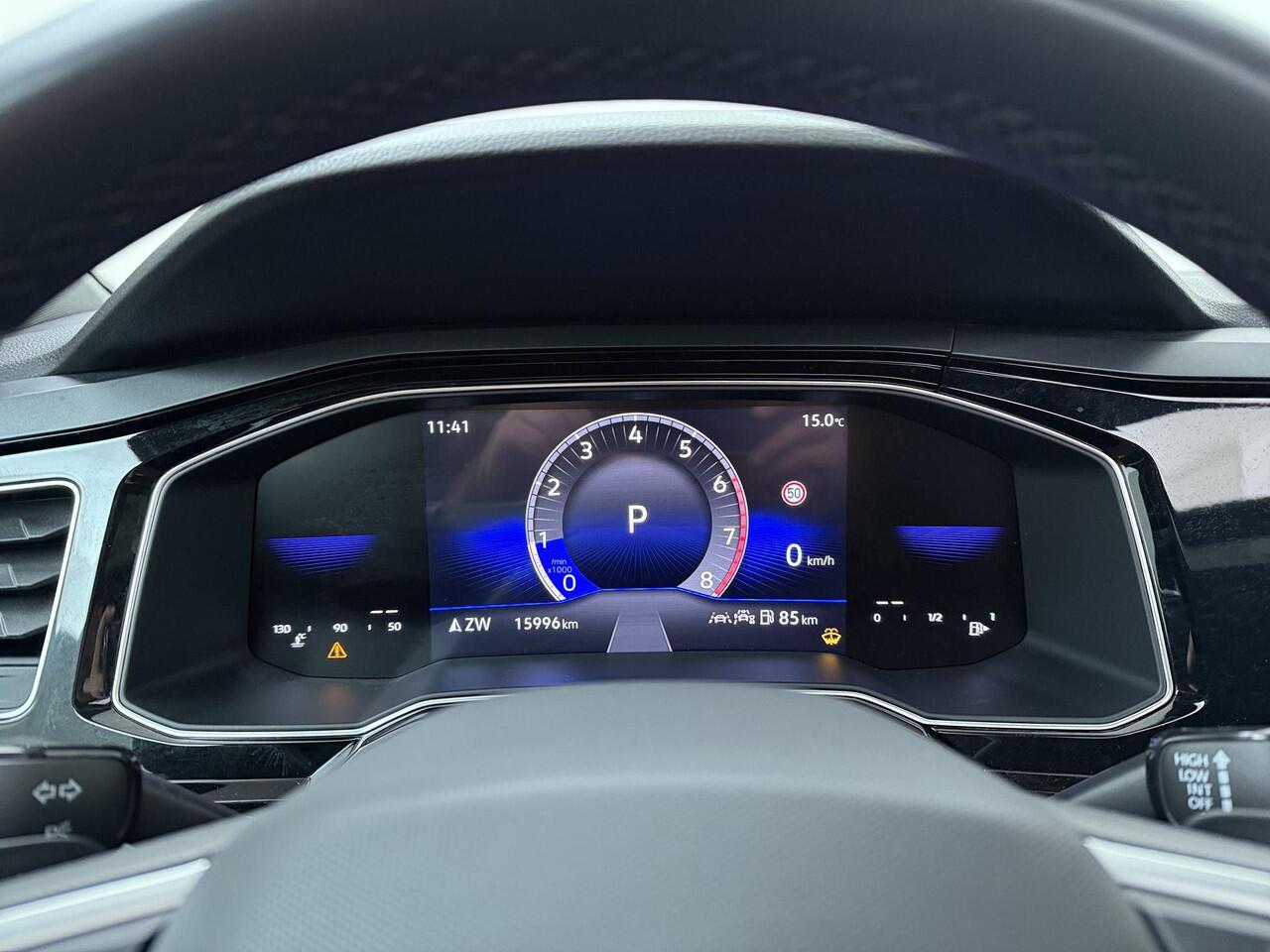 Volkswagen POLO 1.0 TSI R-Line Business | 116 PK | Automaat | Panoramadak | Verwarmde voorstoelen | Matrix LED koplampen IQ.Light | R-Line |