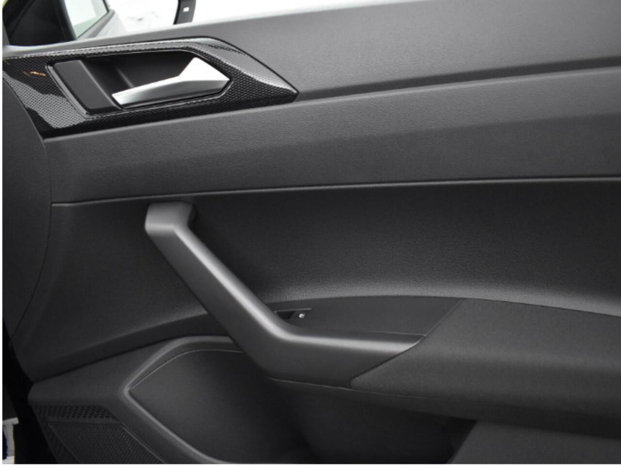 Volkswagen POLO Life Edition 1.0 TSI 95 pk 5 versn. Hand · Achteruitrijcamera · Parkeersensor achter · Velgen 'essex', 15 inch lichtmetaal · Voorraad OUTLET · Prijs is inclusief inruilpremie ·