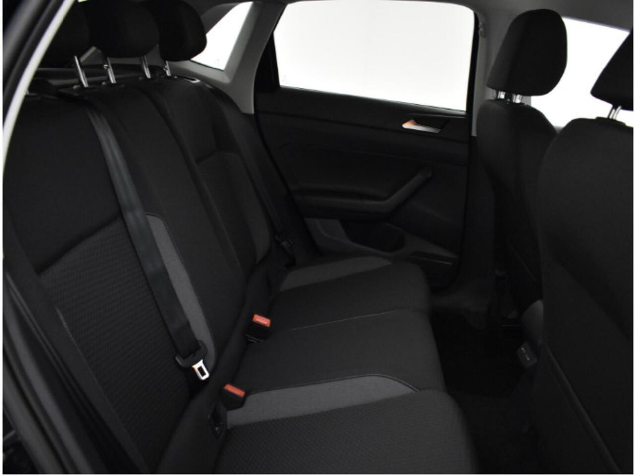 Volkswagen POLO Life Edition 1.0 TSI 95 pk 5 versn. Hand · Achteruitrijcamera · Parkeersensor achter · Velgen 'essex', 15 inch lichtmetaal · Voorraad OUTLET · Prijs is inclusief inruilpremie ·