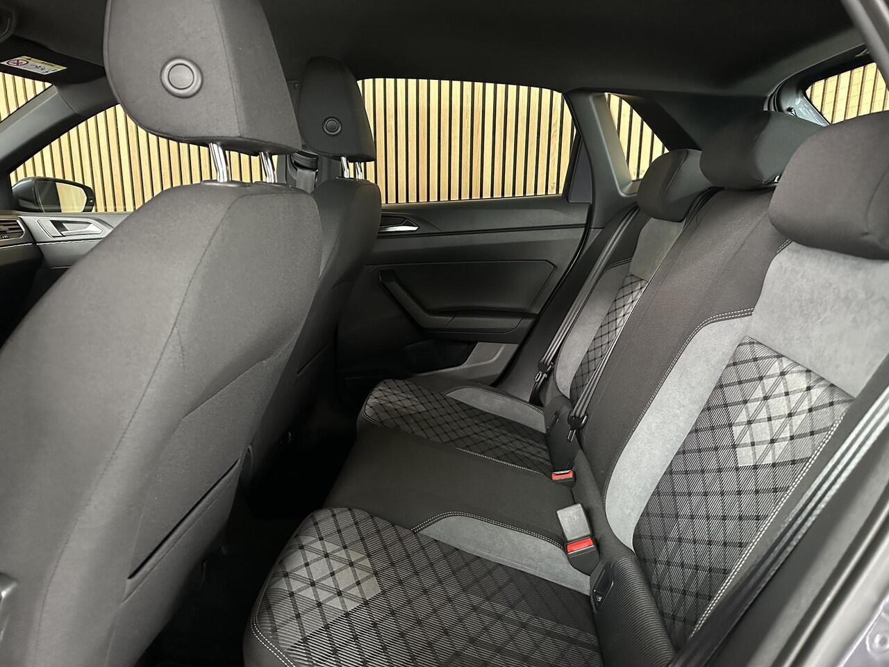 Volkswagen POLO 1.0 TSI R-Line 3 x R-line | Camera | IQ LED | Stoelverwarming