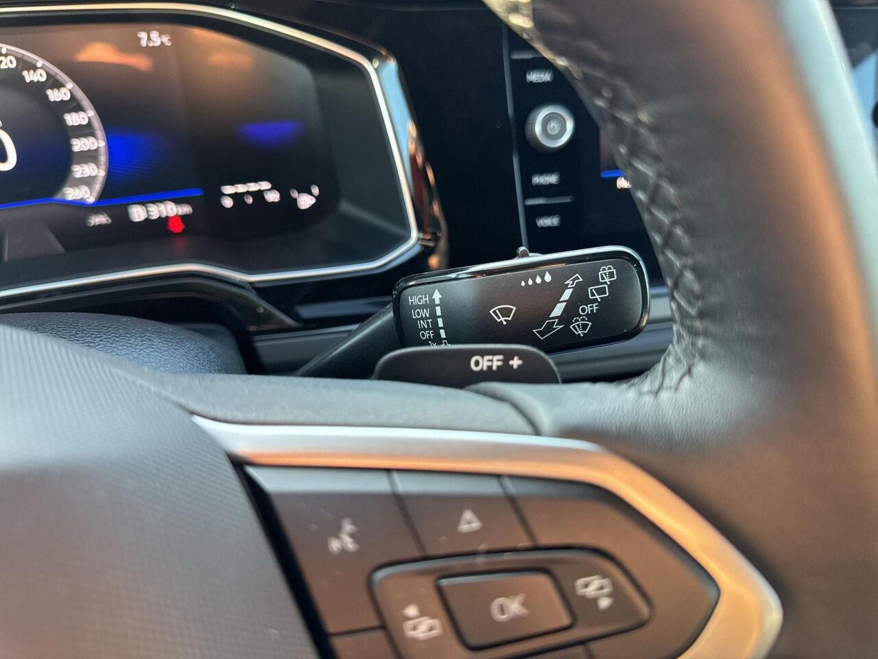 Volkswagen POLO 1.0 TSI R-Line | 95 pk | IQ Light | A-Camera | Automaat | App Connect | Lane Assist |
