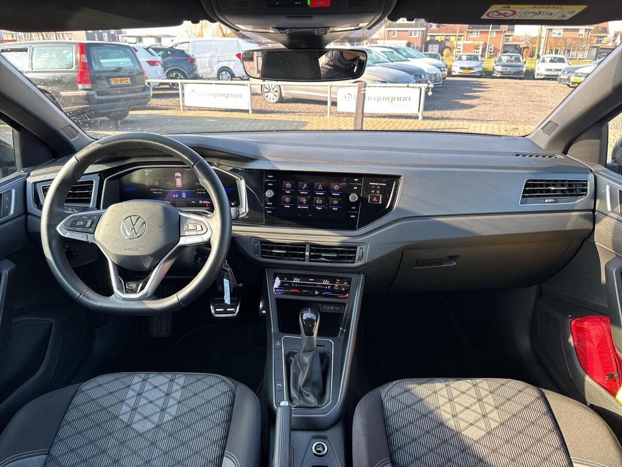 Volkswagen POLO 1.0 TSI R-Line | 95 pk | A-Camera | IQ. Light | Automaat | App Connect | Lane Assist |