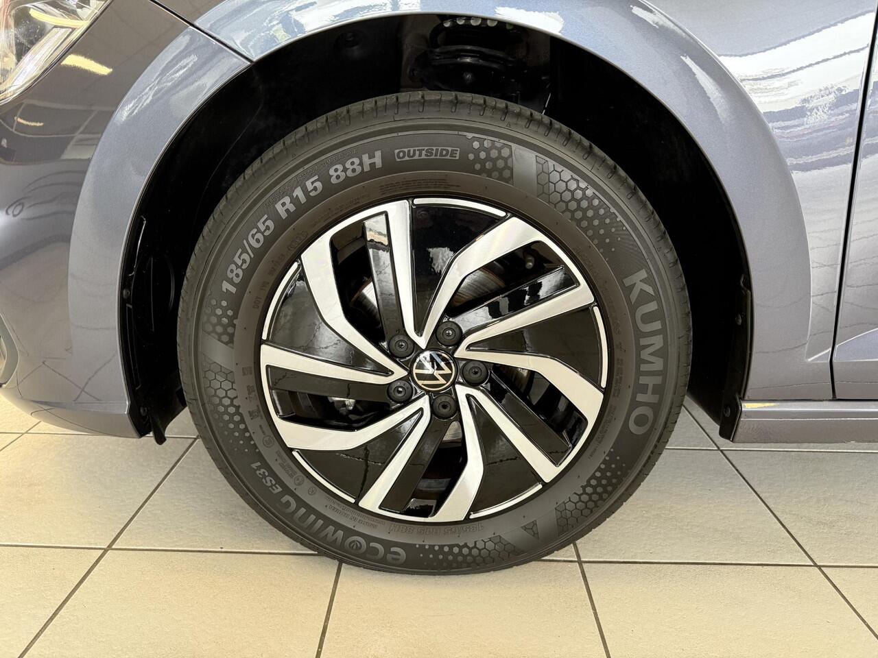 Volkswagen POLO 1.0 TSI Life Edition *CAM*APP*CLIMATE*STOEL VERW*