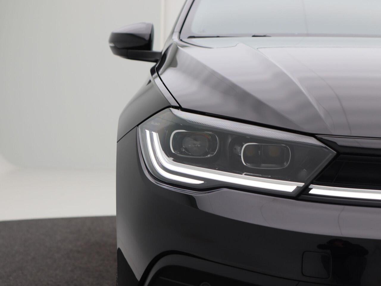 Volkswagen POLO 50 Edition 1.0 TSI 95 PK | DSG | Panoramadak | LED Matrix | Stoelverwarming | Keyless |