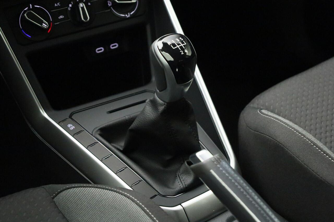 Volkswagen POLO Life Edition 1.0 TSI 95 pk 5 versn. Hand · Achteruitrijcamera · regensensor · Voorraad OUTLET · Prijs is inclusief inruilpremie ·