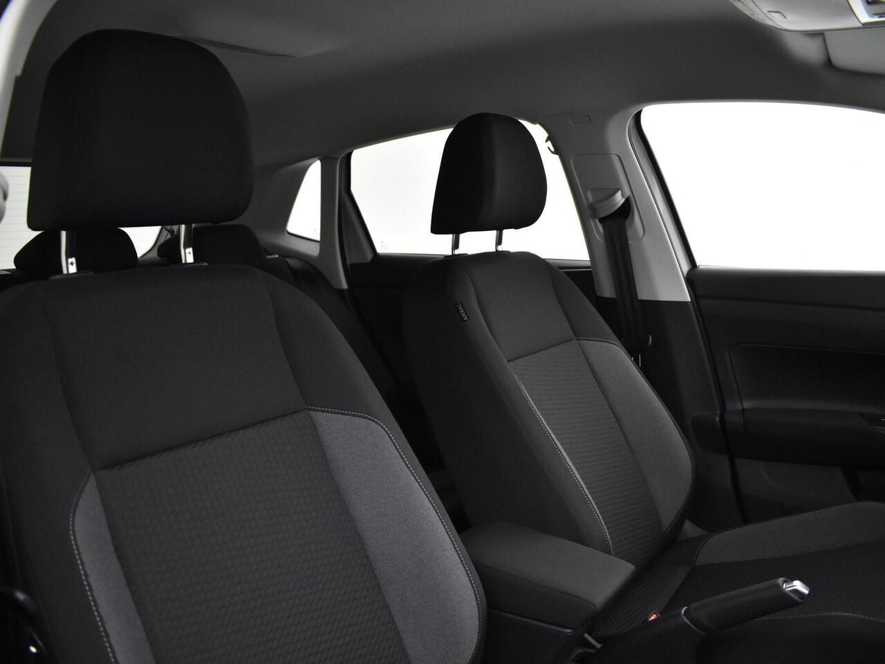 Volkswagen POLO Life Edition 1.0 TSI 95 pk 5 versn. Hand · Airconditioning automatisch, 2-zone (climatronic) ·