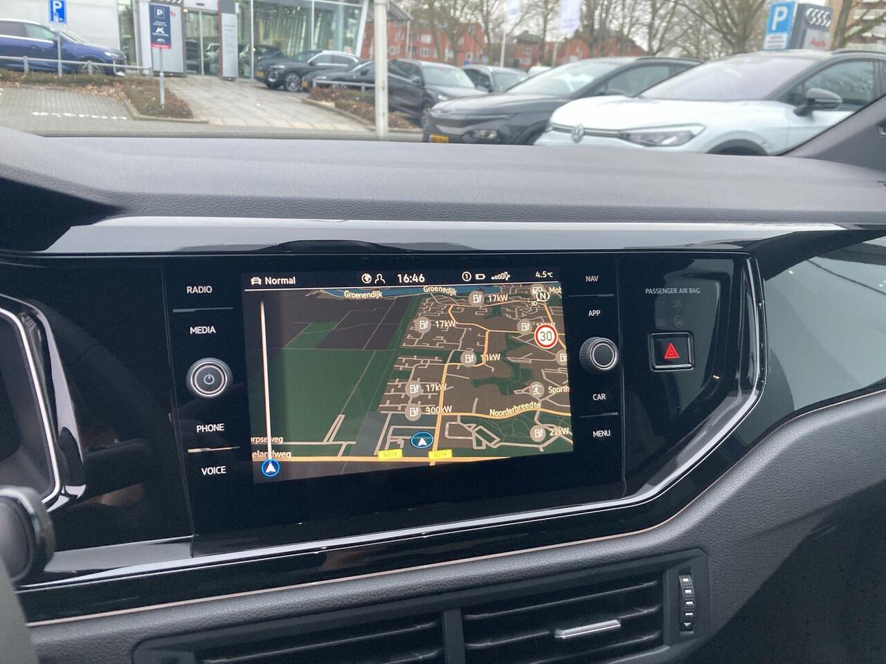 Volkswagen POLO 1.0 TSI 50 Edition 7 versn. DSG · Achteruitrijcamera · IQ.Light LED Matrix · Apple/Android Car Play · ACC · Navigatie · 16"Velgen · Climatronic · draadloze telefoonlader · Assistance Pakket