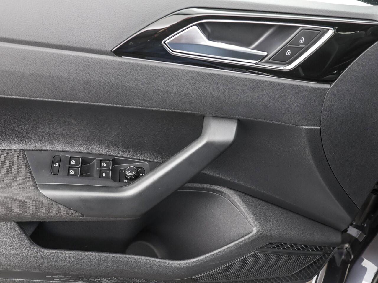 Volkswagen POLO 50 Edition 1.0 TSI 95 PK 7 versn. DSG · Achteruitrijcamera · draadloze telefoonlader ·