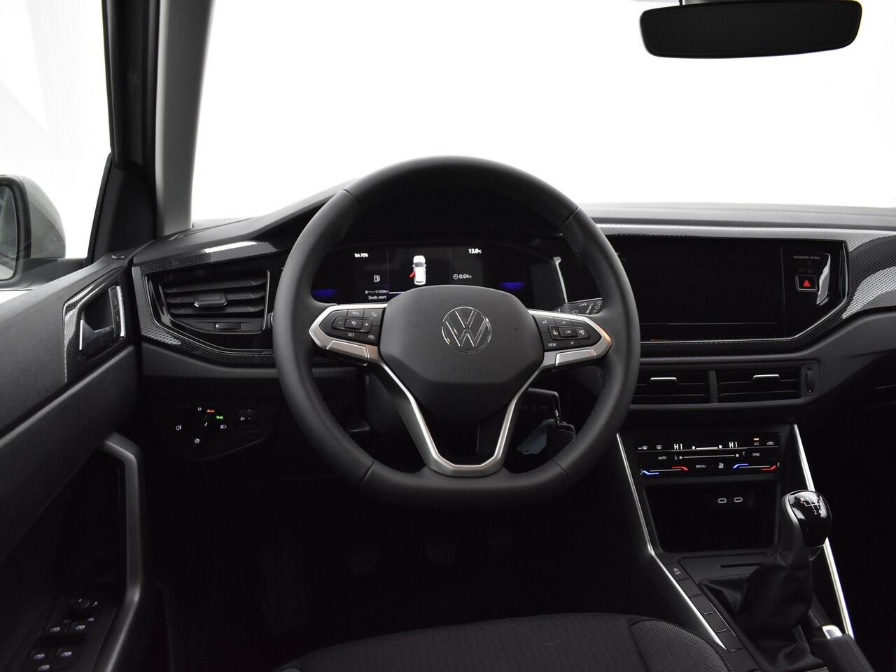 Volkswagen POLO Life Edition 1.0 TSI 95 pk 5 versn. Hand · Achteruitrijcamera · Voorraad OUTLET · Prijs is inclusief inruilpremie ·