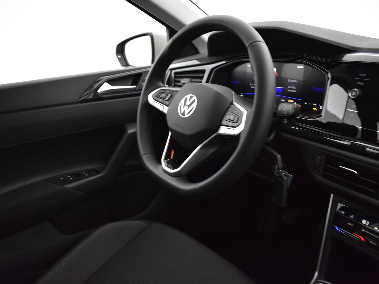 Volkswagen POLO Life Edition 1.0 TSI 95 pk 5 versn. Hand · Achteruitrijcamera · Voorraad OUTLET · Prijs is inclusief inruilpremie ·