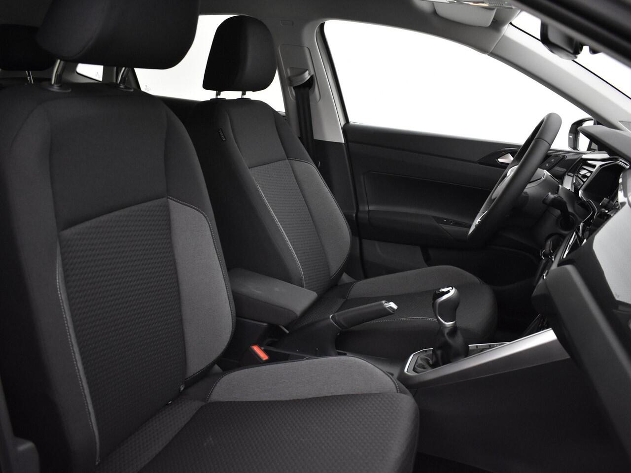 Volkswagen POLO Life Edition 1.0 TSI 95 pk 5 versn. Hand · Achteruitrijcamera · Voorraad OUTLET · Prijs is inclusief inruilpremie ·