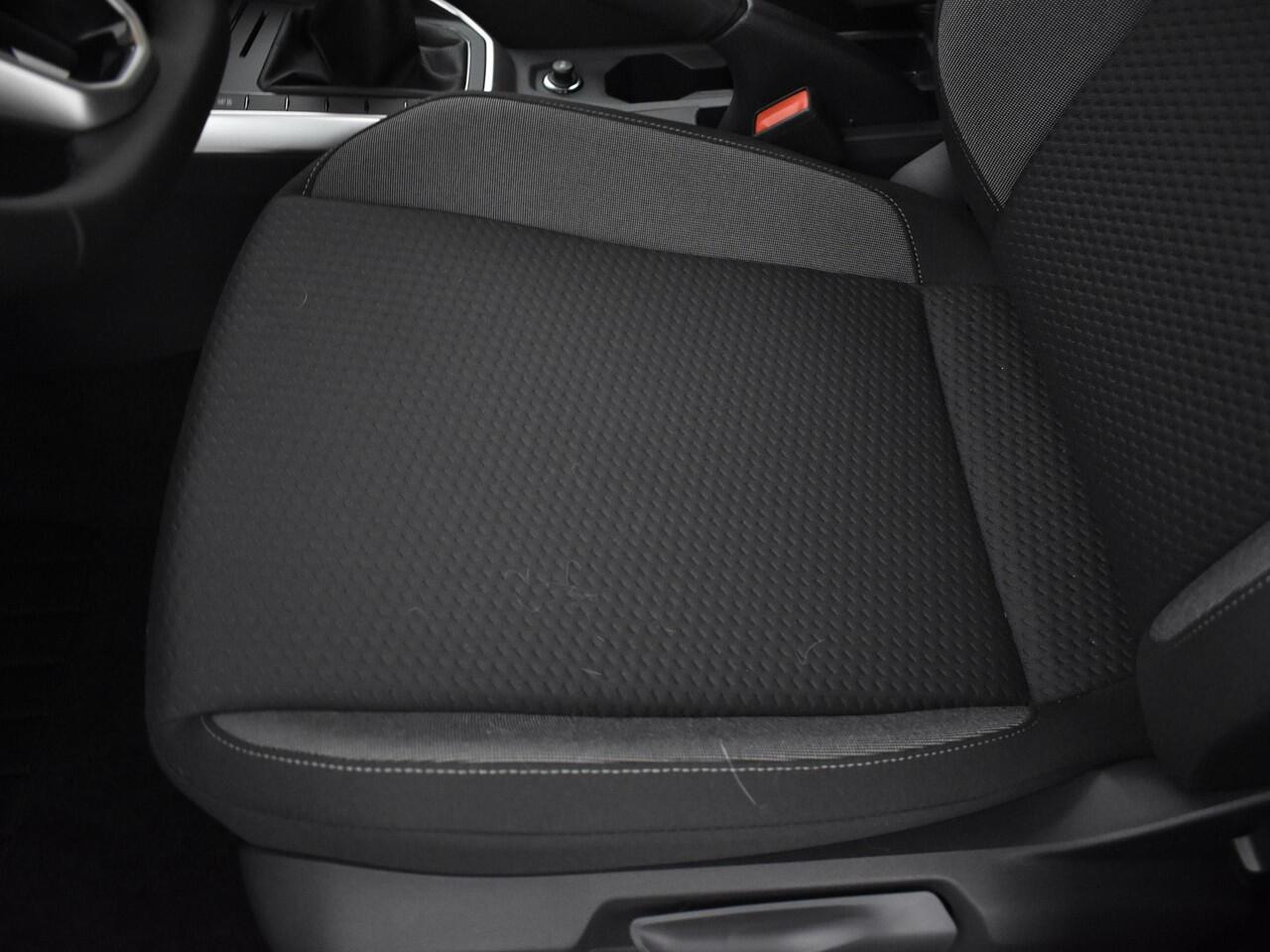 Volkswagen POLO Life Edition 1.0 TSI 95 pk 5 versn. Hand · Achteruitrijcamera · Voorraad OUTLET · Prijs is inclusief inruilpremie ·