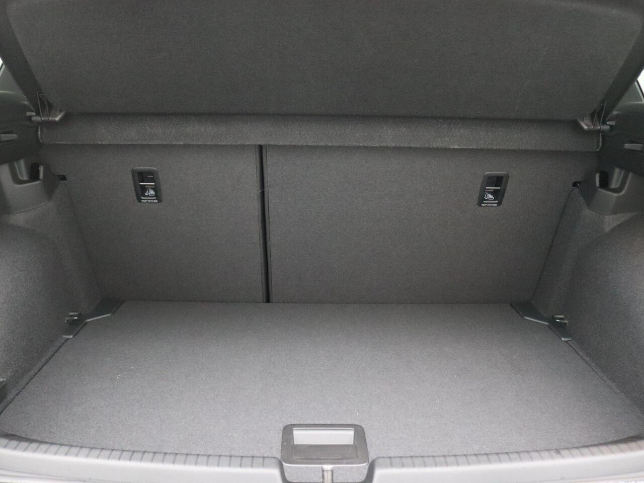 Volkswagen POLO 1.0 TSI R-Line Edition 95PK DSG Pano-Schuifdak, Keyless, Side Assist, Adaptieve Cruise Control, Achteruitrijcamera, 17" LM Velgen, Navi via Apple Carplay/Android Auto