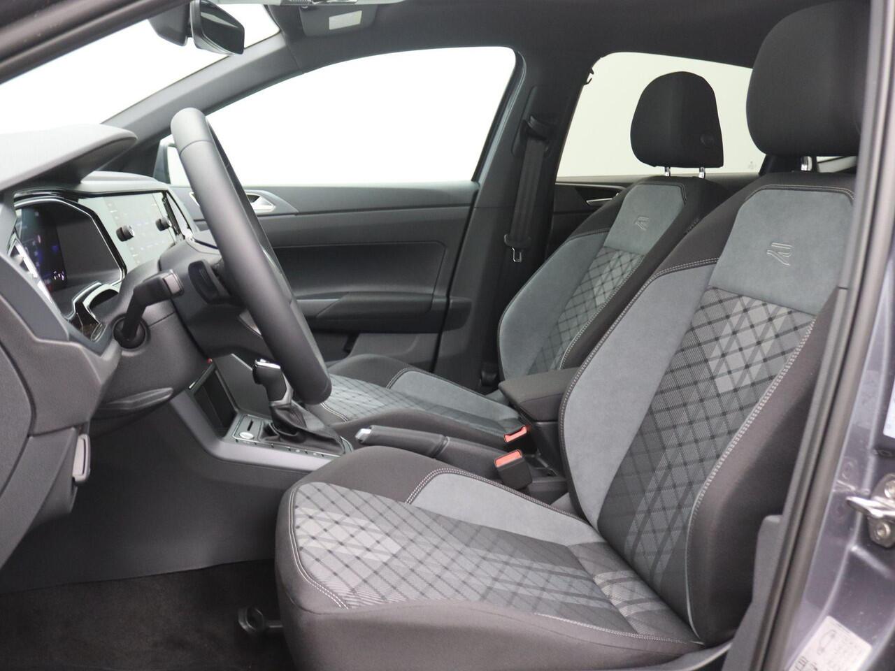 Volkswagen POLO 1.0 TSI R-Line Edition 95PK DSG Pano-Schuifdak, Keyless, Matrix LED-Verlichting, Side Assist, Adaptieve Cruise Control, Achteruitrijcamera, 17" LM Velgen, Navi via Apple Carplay/Android Auto