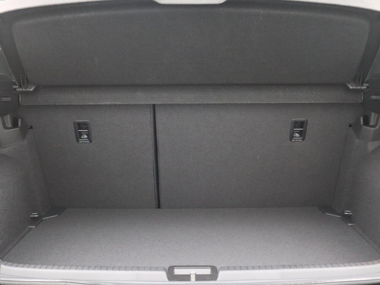 Volkswagen POLO 1.0 TSI R-Line Edition 95PK DSG Pano-Schuifdak, Keyless, Matrix LED-Verlichting, Side Assist, Adaptieve Cruise Control, Achteruitrijcamera, 17" LM Velgen, Navi via Apple Carplay/Android Auto