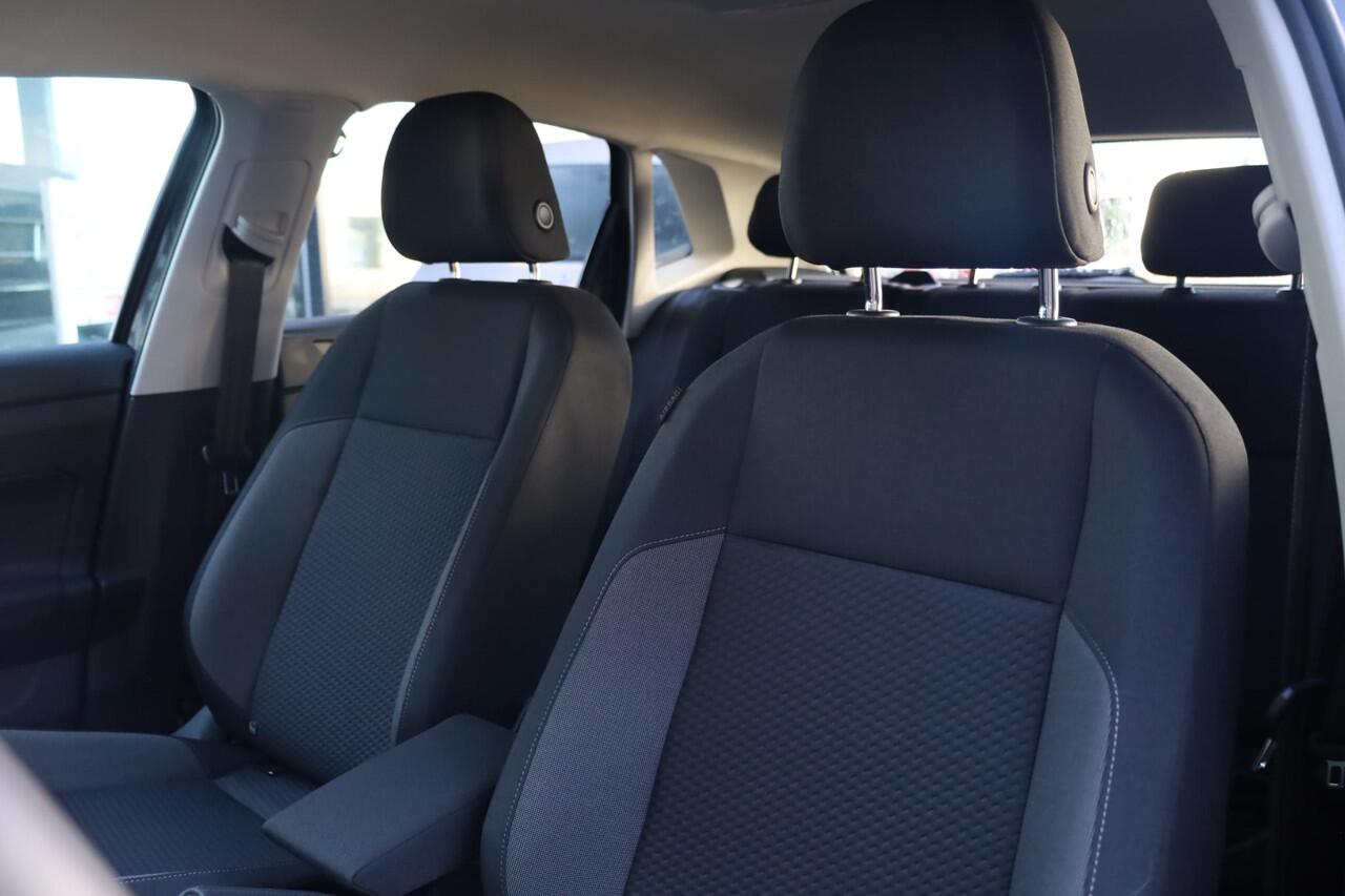 Volkswagen POLO 1.0 TSI Life Edition 95PK / 70kW DSG, Demonstratie voertuig (beschikbaar per 1 september 2026), keyless start & entry, achteruitrijcamera (rear view), parkeersensoren voor en achter (pdc), elektrisch verstel-, verwarm- en inklapbare buitenspiegels, LED-ko