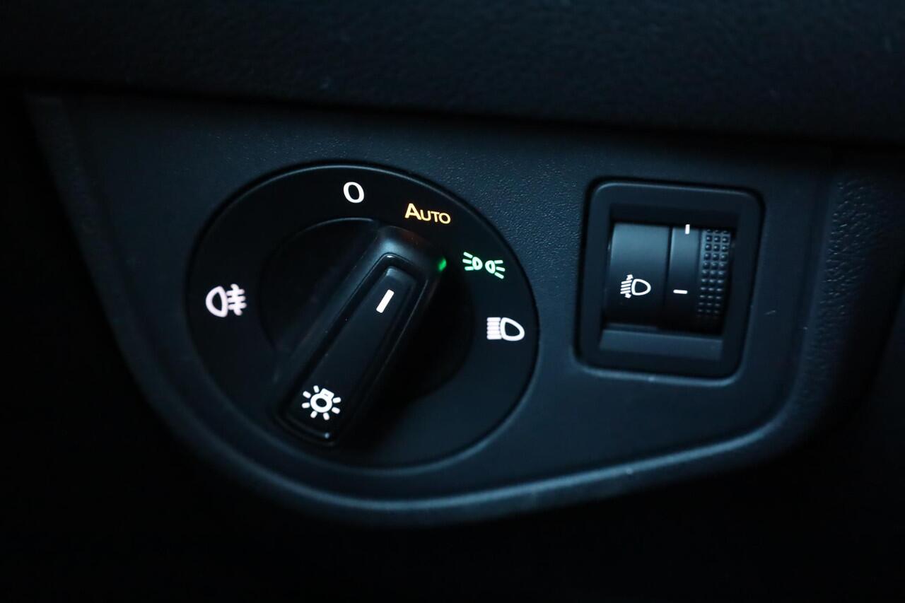 Volkswagen POLO 1.0 TSI Life Edition 95PK / 70kW DSG, Demonstratie voertuig (beschikbaar per 1 september 2026), keyless start & entry, achteruitrijcamera (rear view), parkeersensoren voor en achter (pdc), elektrisch verstel-, verwarm- en inklapbare buitenspiegels, LED-ko