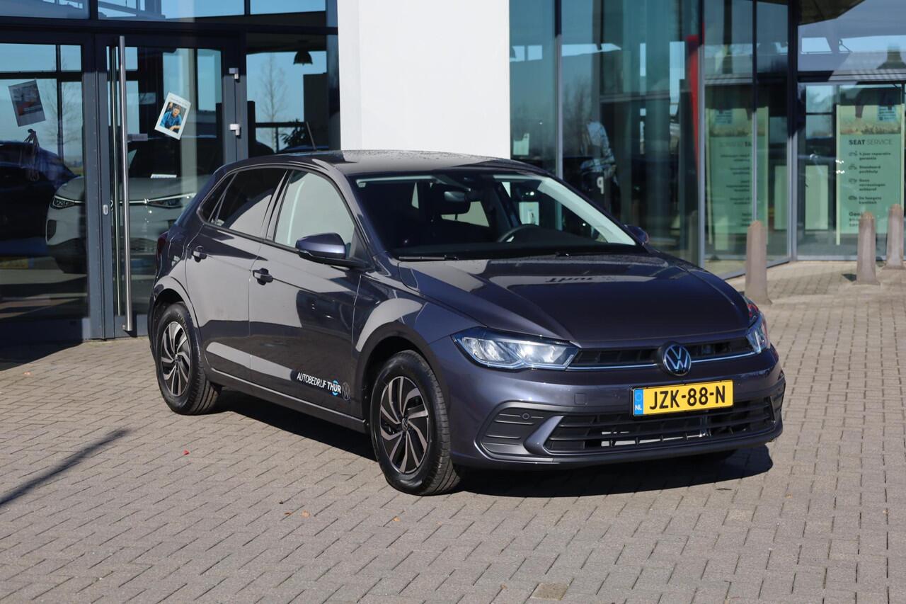 Volkswagen POLO 1.0 TSI Life Edition 95PK / 70kW DSG, Demonstratie voertuig (beschikbaar per 1 september 2026), keyless start & entry, achteruitrijcamera (rear view), parkeersensoren voor en achter (pdc), elektrisch verstel-, verwarm- en inklapbare buitenspiegels, LED-ko