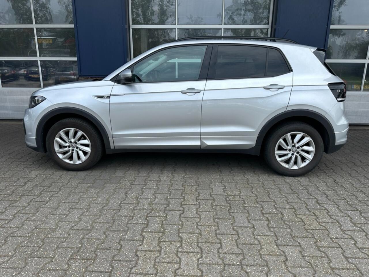 Volkswagen T-Cross 1.0 TSI LIFE. R-LINE. TREKHAAK. CAMERA. AUTOMAAT. ALL.IN.