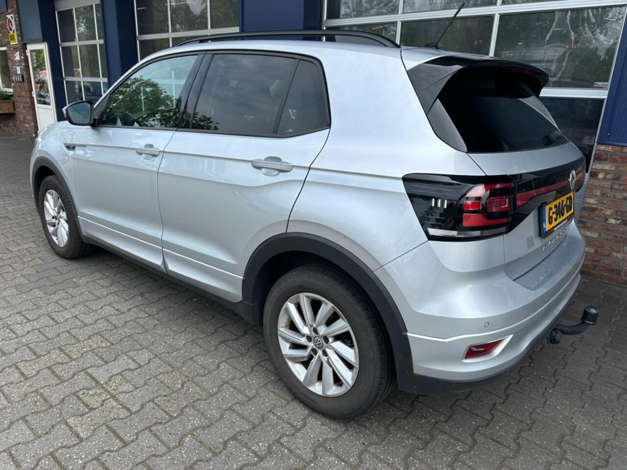 Volkswagen T-Cross 1.0 TSI LIFE. R-LINE. TREKHAAK. CAMERA. AUTOMAAT. ALL.IN.