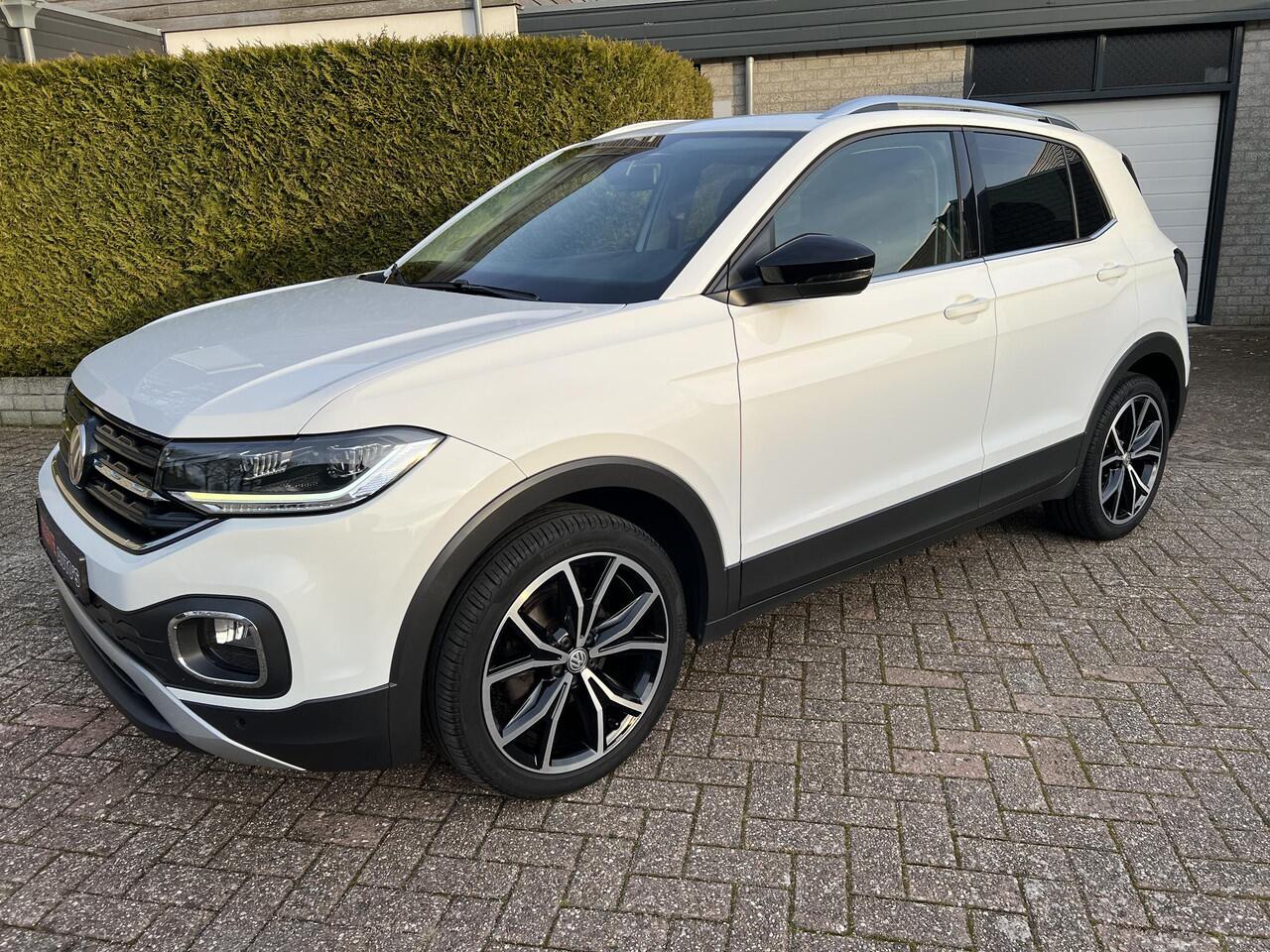 Volkswagen T-Cross 1.0 TSI Style115PK*Carplay*Trekhaak*Adaptivecruise