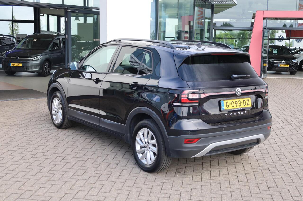 Volkswagen T-Cross 1.0 TSI Life 95PK / 70kW, NL auto 1e eigenaar dealeronderhouden, adaptieve cruise control (acc), elektrisch verstel-, verwarm- en inklapbare buitenspiegels (spiegel pakket), 16" 'Rochester' LMV, licht en regensensor, parkeersensoren voor en achter (pdc), 