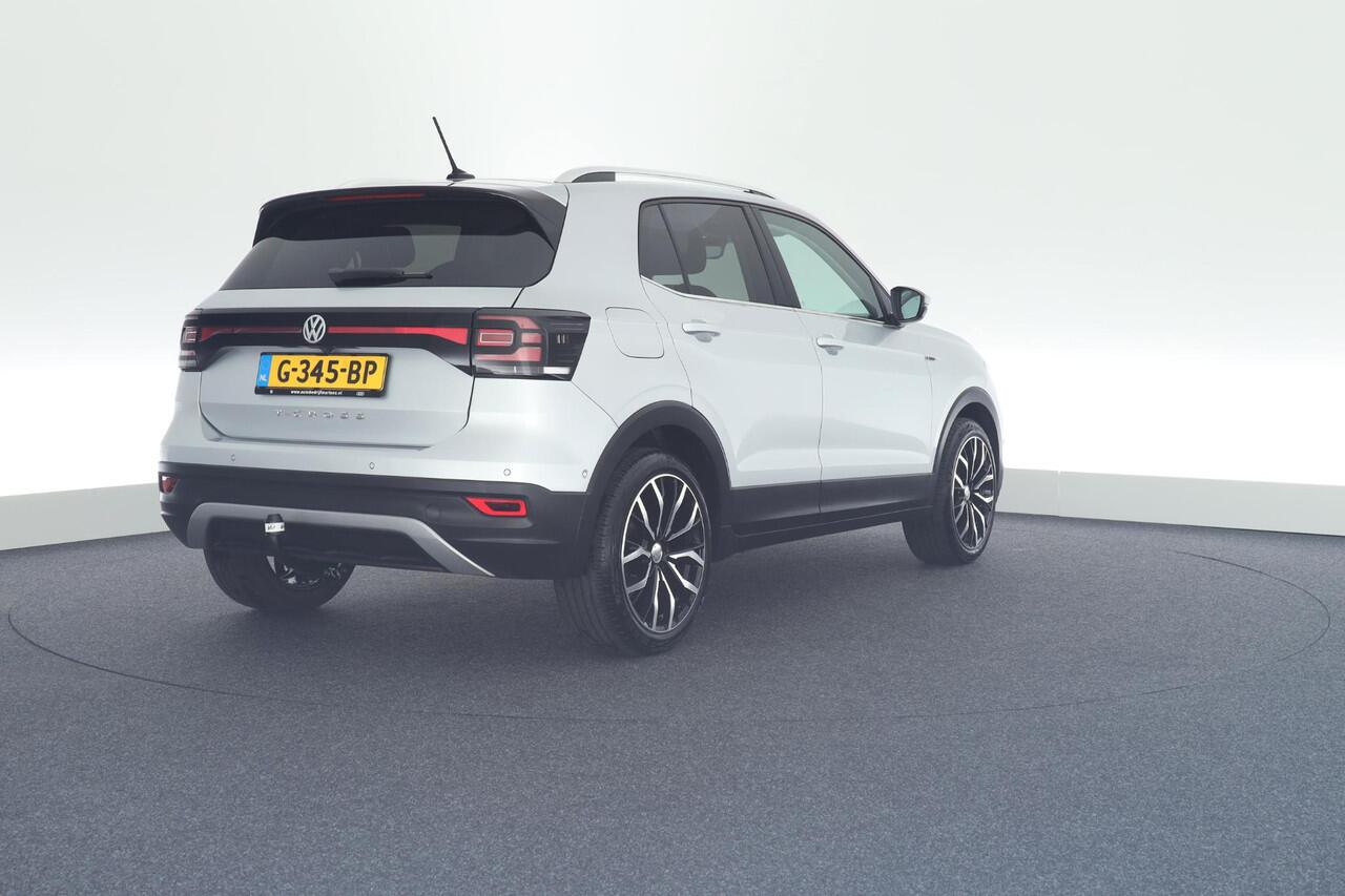 Volkswagen T-Cross 1.0 TSI Style Trekhaak Camera Keyless Virtual Cockpit Navigatie Adaptive Cruise