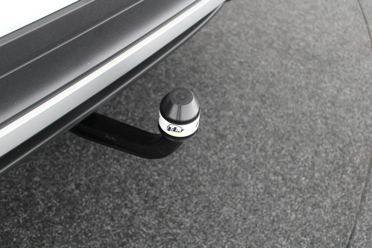 Volkswagen T-Cross 1.0 TSI Style Trekhaak Camera Keyless Virtual Cockpit Navigatie Adaptive Cruise