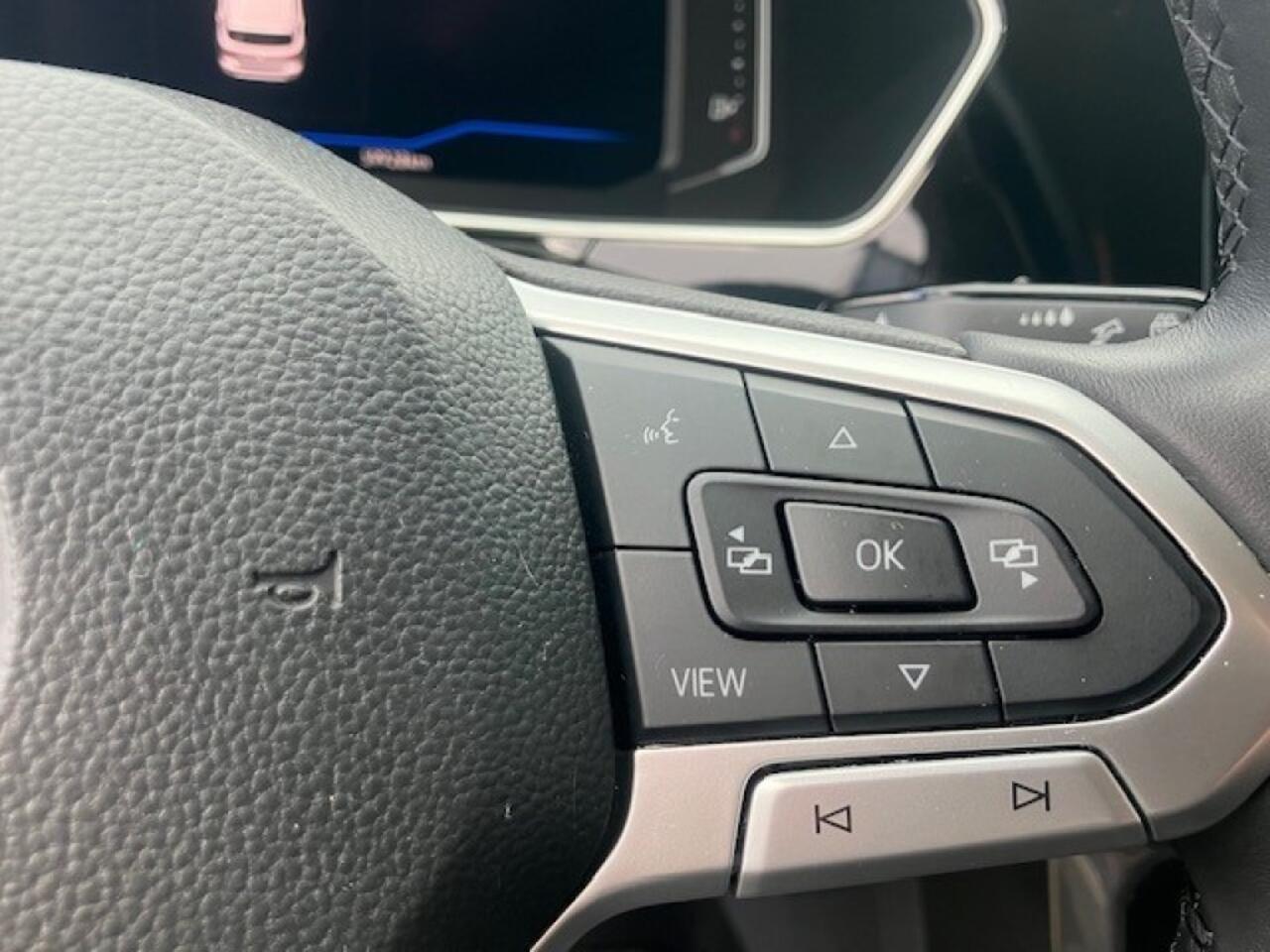 Volkswagen T-Cross 1.0 TSI DSG R line - camera - stoelverwarming - LED