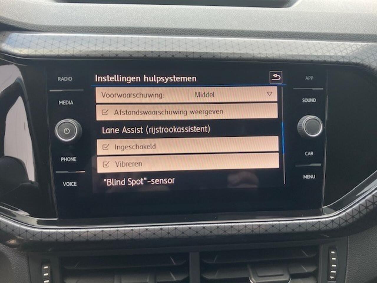 Volkswagen T-Cross 1.0 TSI DSG R line - camera - stoelverwarming - LED