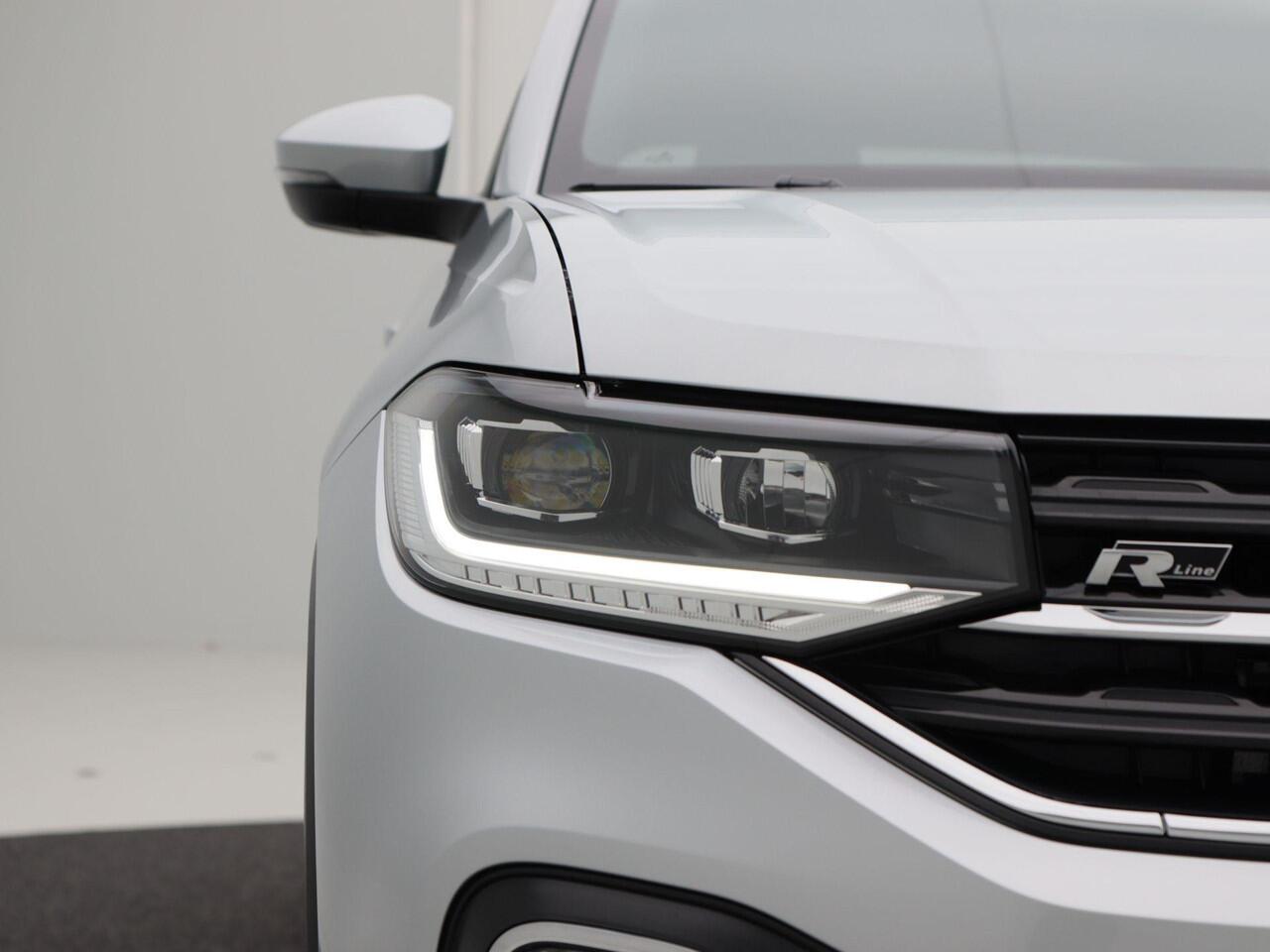 Volkswagen T-Cross 1.0 TSi 115 Pk Style R-Line | Adaptive Cruise | Stoelverwarming | CarPlay | Navigatie | Parkeersensoren | 18 Inch | 12.080 Km!!