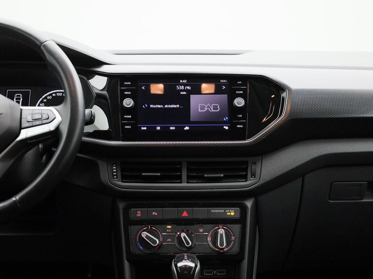 Volkswagen T-Cross 1.0 TSI Life | Adaptieve Cruise Control | Keyless | Blind Spot Warning | PDC Voor+Achter | Licht- & Regensensor | DAB-Radio | Apple Carplay & Android Auto | Elektrisch Inklapbare Buitenspiegels | Airconditioning