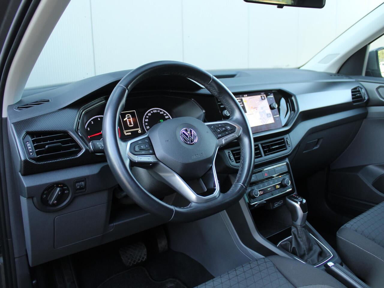 Volkswagen T-Cross 1.0 TSI 115pk Life | AUTOMAAT | Stoelverwarming | Climate control | Navigatie | PDC