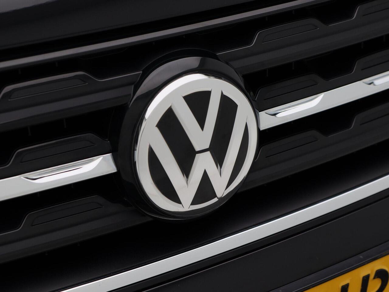 Volkswagen T-Cross 1.0 TSi Style Automaat | Beats Audio | Adaptive Cruise | Trekhaak | LED | Parkeersensoren | CarPlay | 17 Inch | 99.281 Km