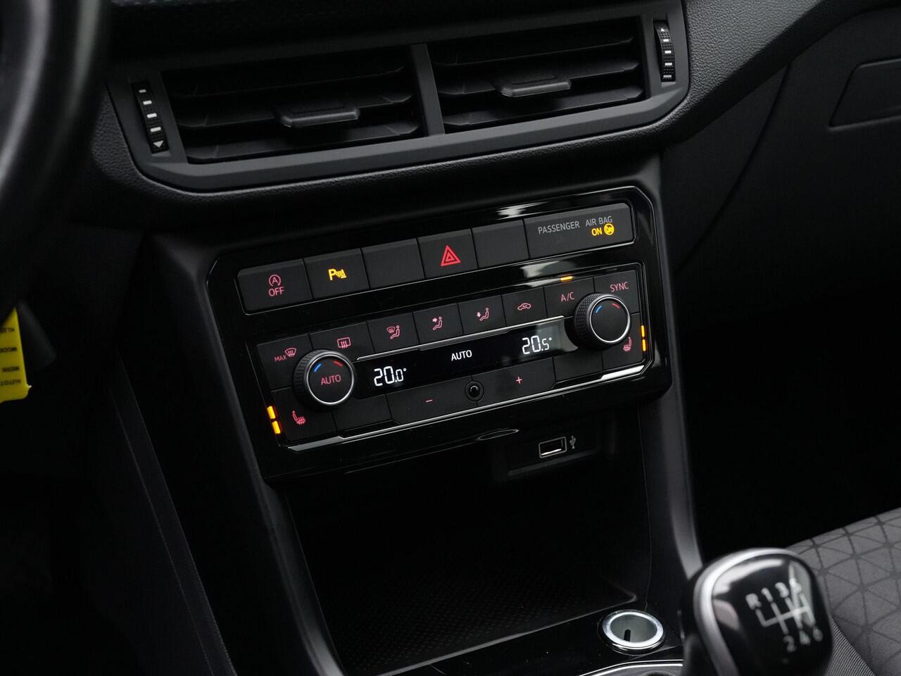 Volkswagen T-Cross 1.0 TSI 115 pk Style | Stoelverwarming | Navigatie | Parkeersensoren voor/achter