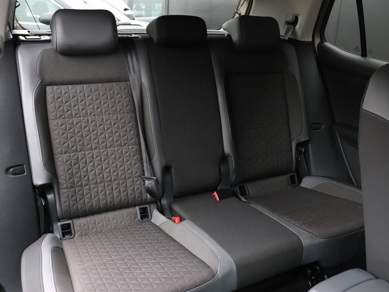 Volkswagen T-Cross 1.0 TSI Style | PDC | ADAPT. CRUISE | NAVI | VIRTUAL COCKPIT | APPLE CARPLAY |