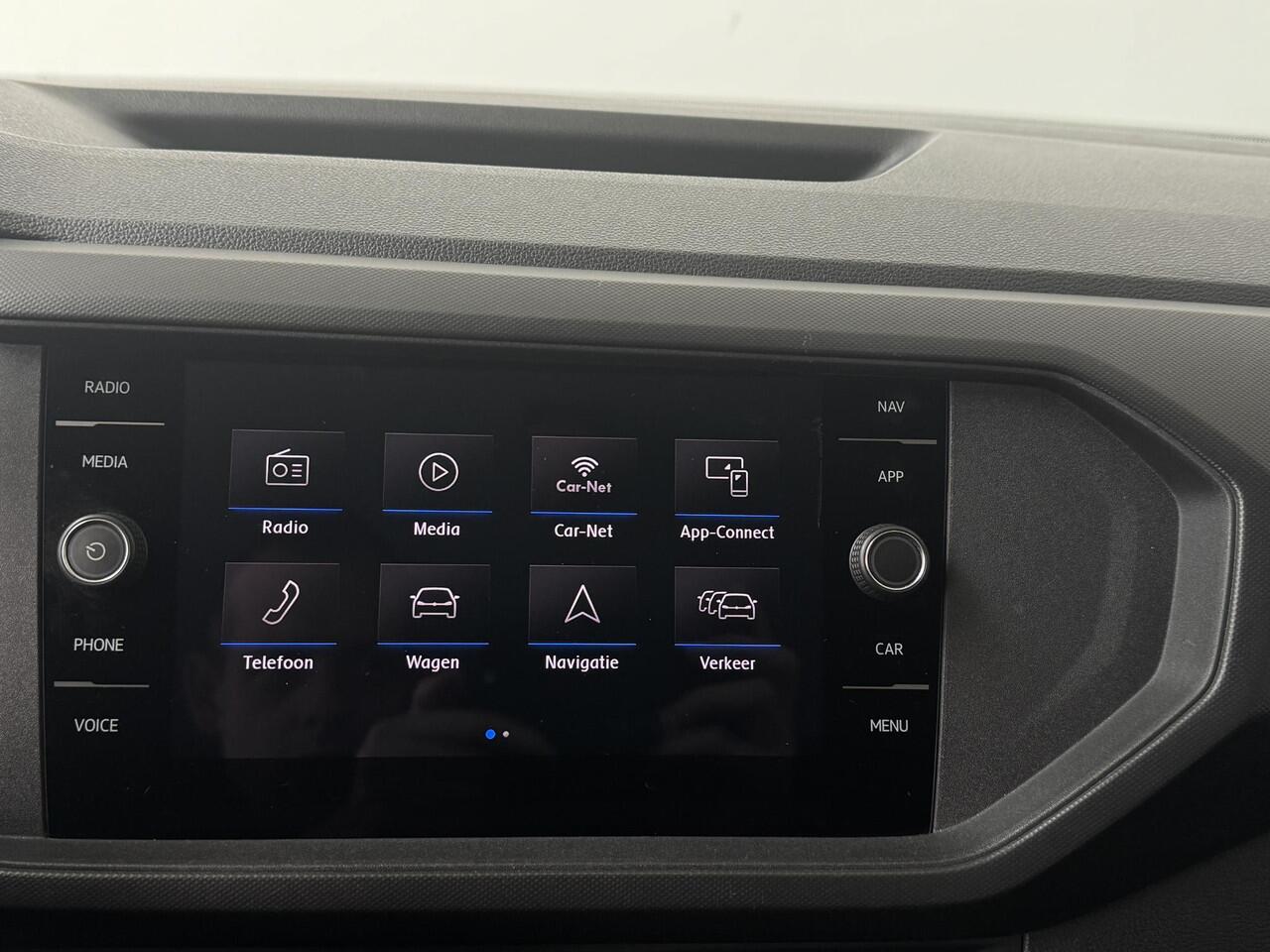 Volkswagen T-Cross 1.0 TSI Life | All-Season banden | Stoelverwarming | Navigatie | Parkeersensoren V+A |