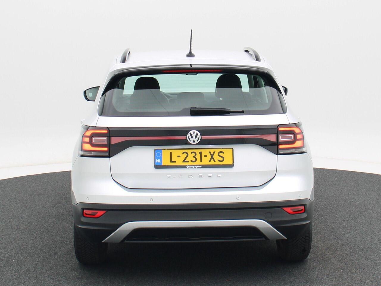 Volkswagen T-Cross 1.0 TSi 115 Pk Automaat Life | Airco | Parkeersensoren | Carplay | 16 inch | 69.798 Km!!