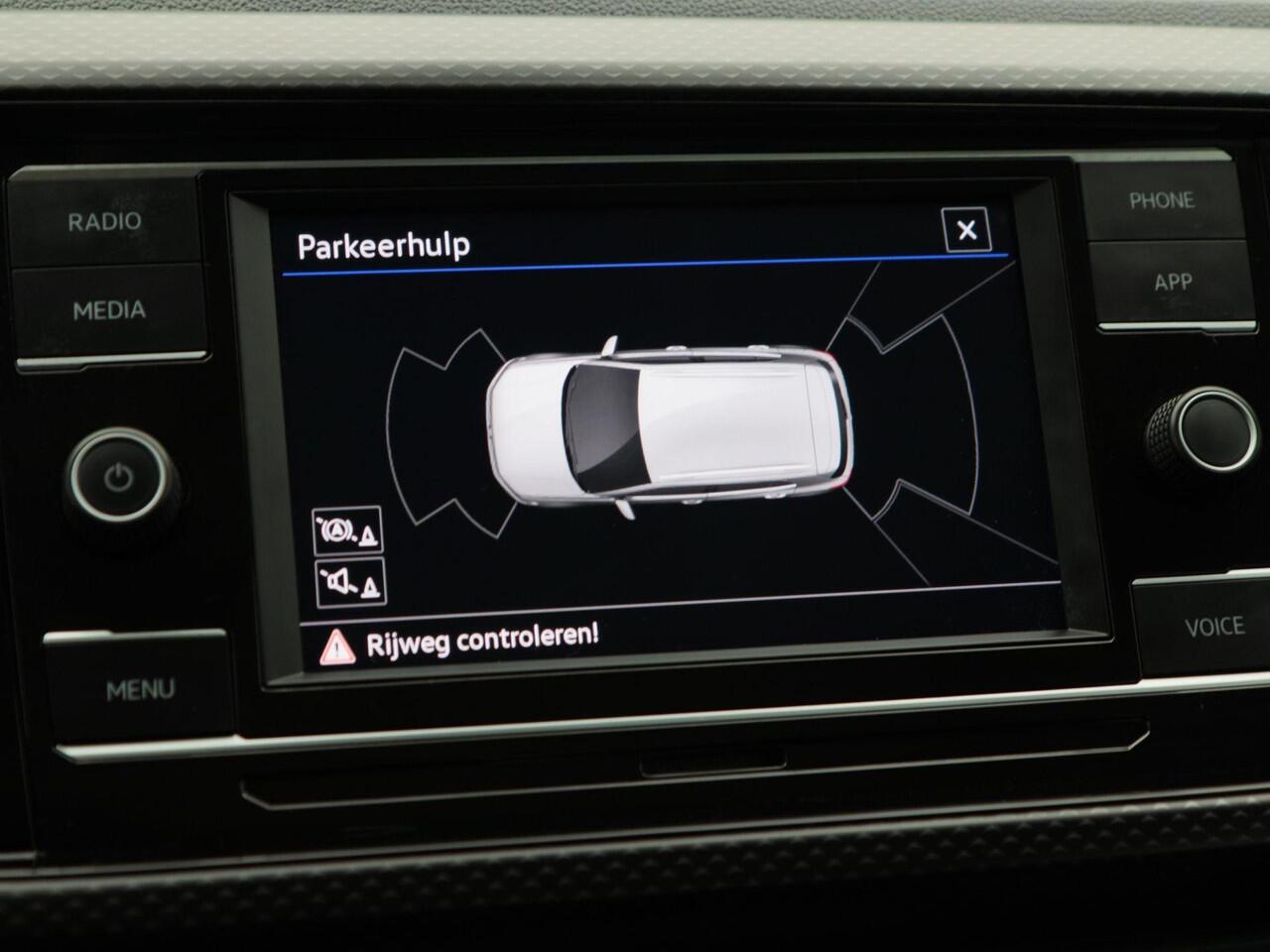 Volkswagen T-Cross 1.0 TSi 115 Pk Automaat Life | Airco | Parkeersensoren | Carplay | 16 inch | 69.798 Km!!