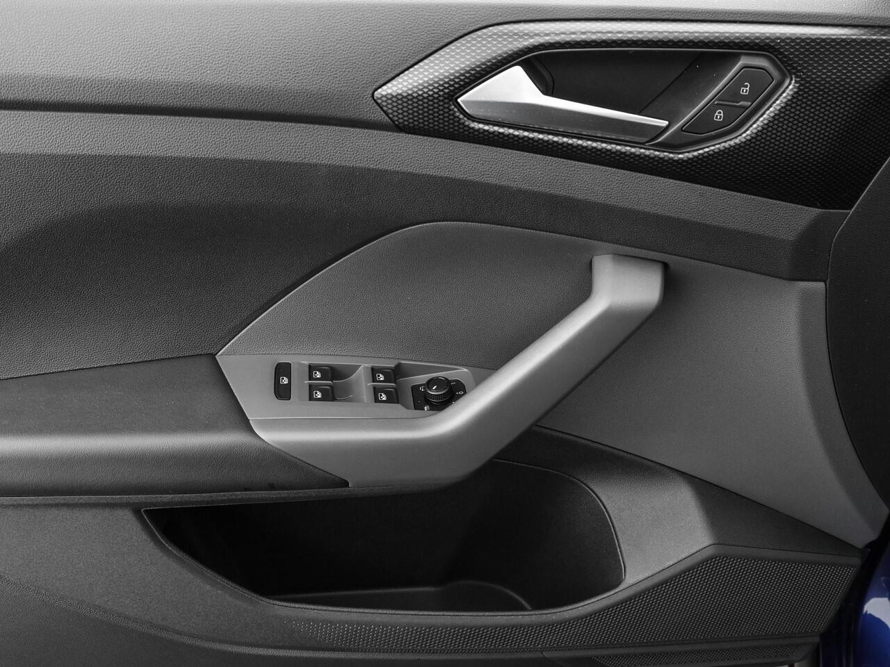 Volkswagen T-Cross 1.0 TSI 95pk Life · Camera · Apple/Android Car Play · Navigatie · P-Sensoren · Dodehoek Detectie · 16'' Inch ·