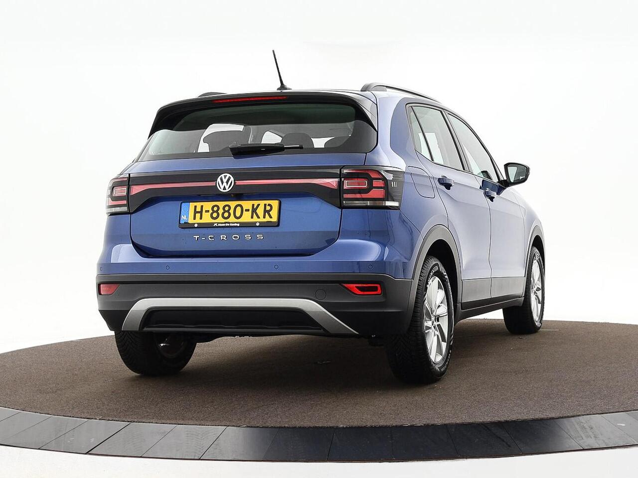 Volkswagen T-Cross 1.0 TSI 95pk Life · Camera · Apple/Android Car Play · Navigatie · P-Sensoren · Dodehoek Detectie · 16'' Inch ·