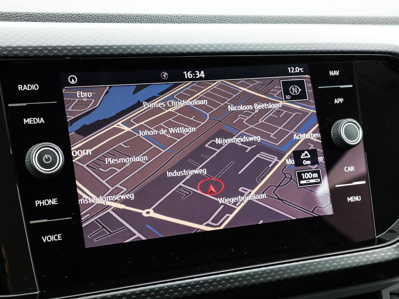 Volkswagen T-Cross 1.0 TSI 95pk Life · Camera · Apple/Android Car Play · Navigatie · P-Sensoren · Dodehoek Detectie · 16'' Inch ·