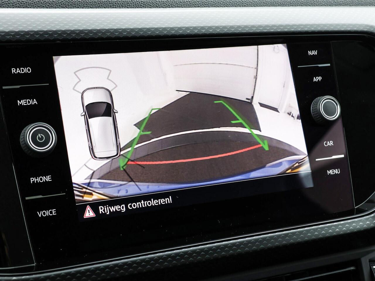 Volkswagen T-Cross 1.0 TSI 95pk Life · Camera · Apple/Android Car Play · Navigatie · P-Sensoren · Dodehoek Detectie · 16'' Inch ·