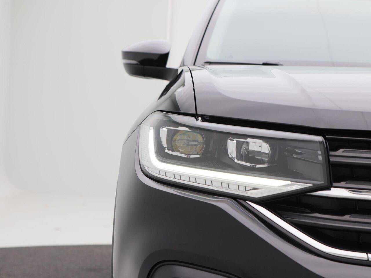 Volkswagen T-Cross 1.0 TSi 115 Pk Automaat Life Business | Full LED | Camera | CarPlay | Keyless | Parkeersensoren | Privacy Glass | Navigatiesysteem | 16 Inch