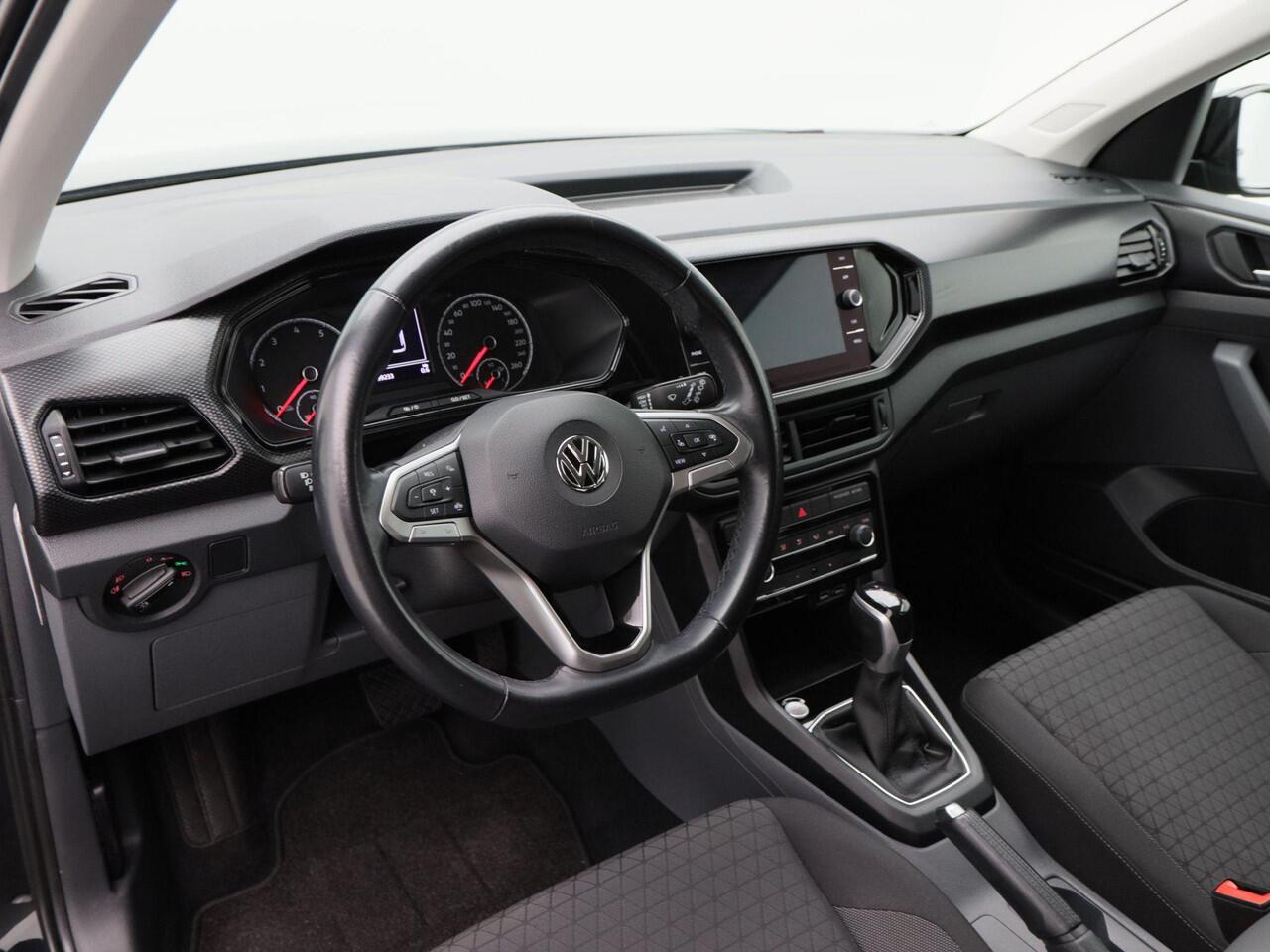 Volkswagen T-Cross 1.0 TSi 115 Pk Automaat Life Business | Full LED | Camera | CarPlay | Keyless | Parkeersensoren | Privacy Glass | Navigatiesysteem | 16 Inch